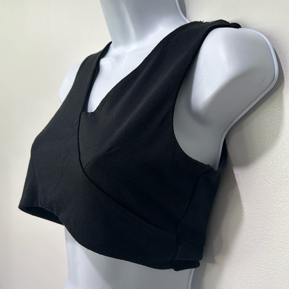 V-neck crop top - Picture 2 of 3